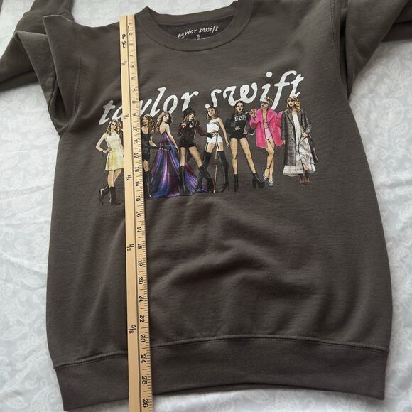 Taylor Swift Grey Eras Crewneck Sweatshirt Size S - Picture 8 of 8